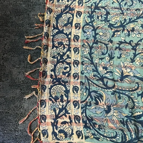 HUGE! Cotton UO tapestry Urban Outfitters Multicolor Tapestry - Picture 5 of 7